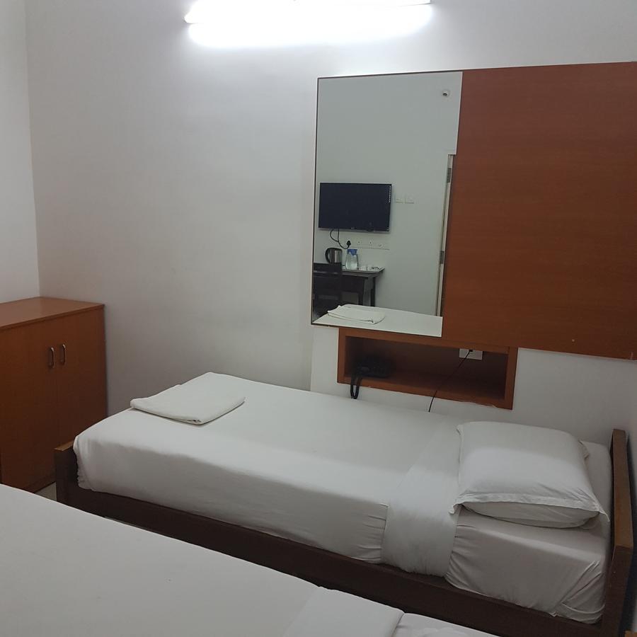 Hotel Surag Residency à Tiruchirappalli Extérieur photo